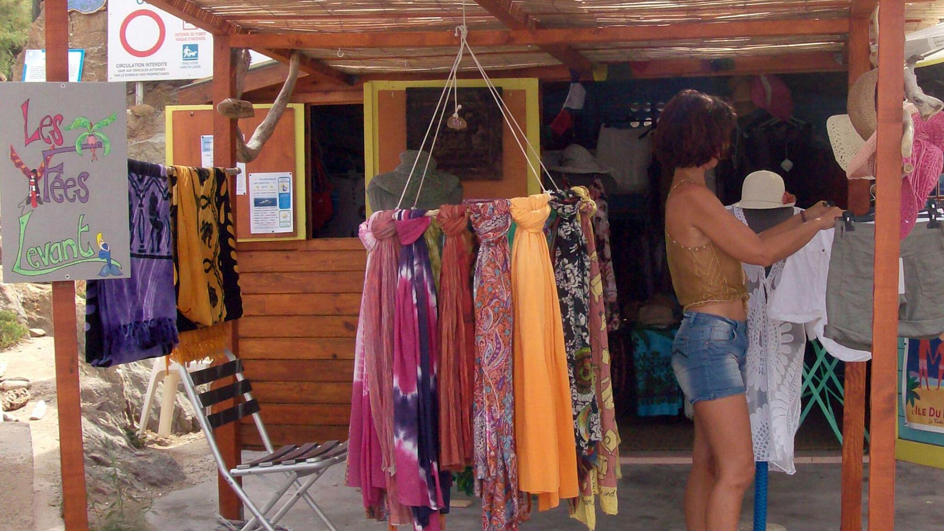 ile-naturiste-du-levant-fees-levant-20220219-001