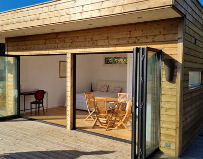 Bungalow contemporain (en bois) sur l’île du Levant