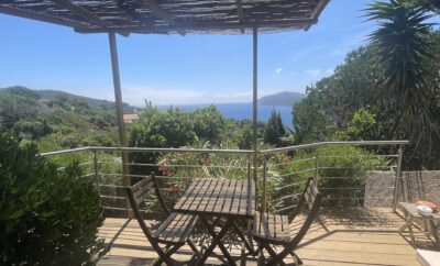 LA BRUYERE CENDREE : STUDIO NEUF, TERRASSE, BELLE VUE MER