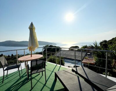 DISPO du 22/08 au 04/09 : Bungalow « PAPILLON » vue mer panoramique, confort et calme…tout est là.