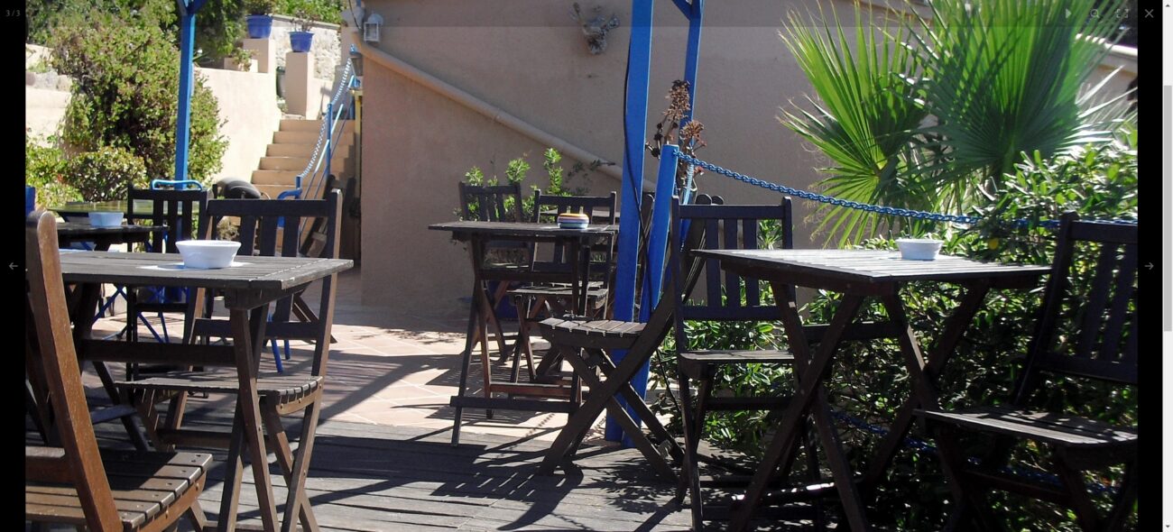 ile-naturiste-du-levant-bazar-20220219-002